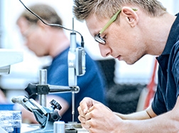 SPINNER: Target-group specific online shop